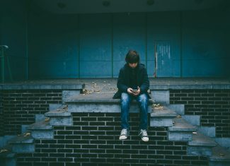 Tehnologija i deca – Kada je pravo vreme za prvi mobilni telefon?